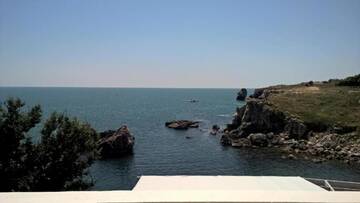 Фото номера Двухместный номер с 1 кроватью и балконом, вид на море Отель Hotel Tyulenovo г. Тюленово 40